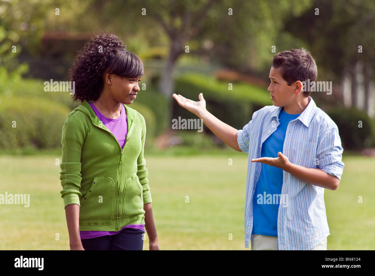 14-16 year years multi ethnic inter racial diversity racially diverse multicultural  cultural interracial teens hanging out Stock Photo