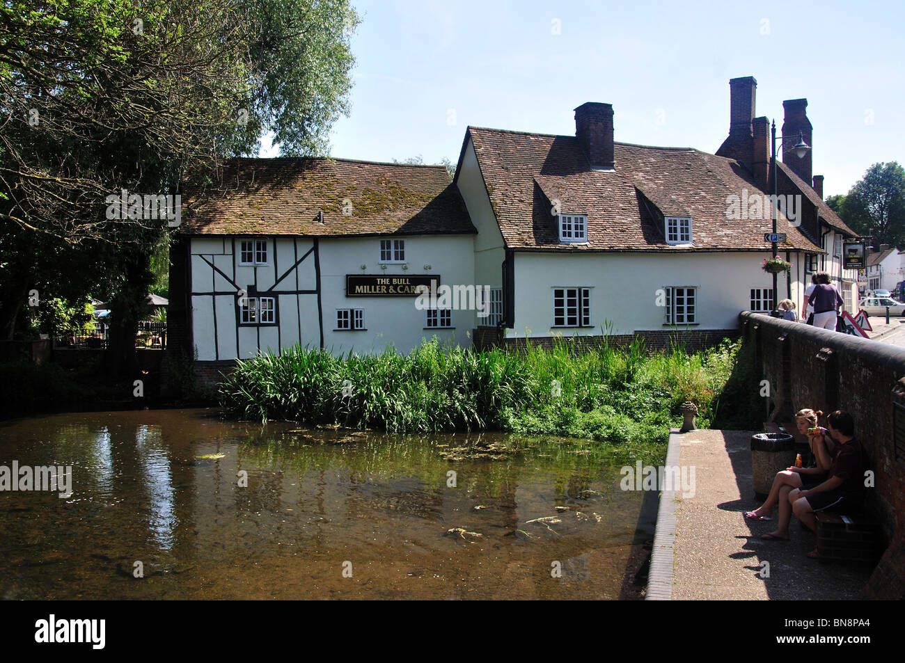 The Bull Public House and pond, High Street, Wheathampstead, Hertfordshire, England, United Kingdom Stock Photo
