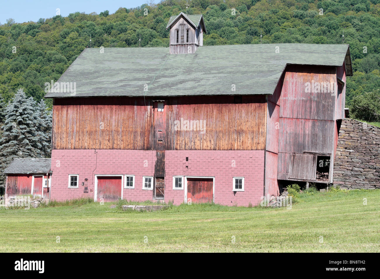Barn cupola hires stock photography and images Alamy