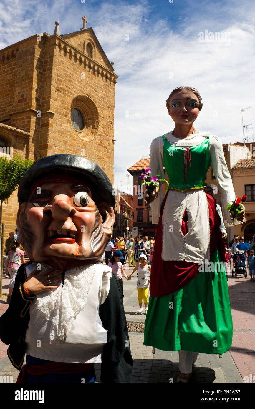 Parade of the big puppets. Benavente, Spain Stock Photo Alamy