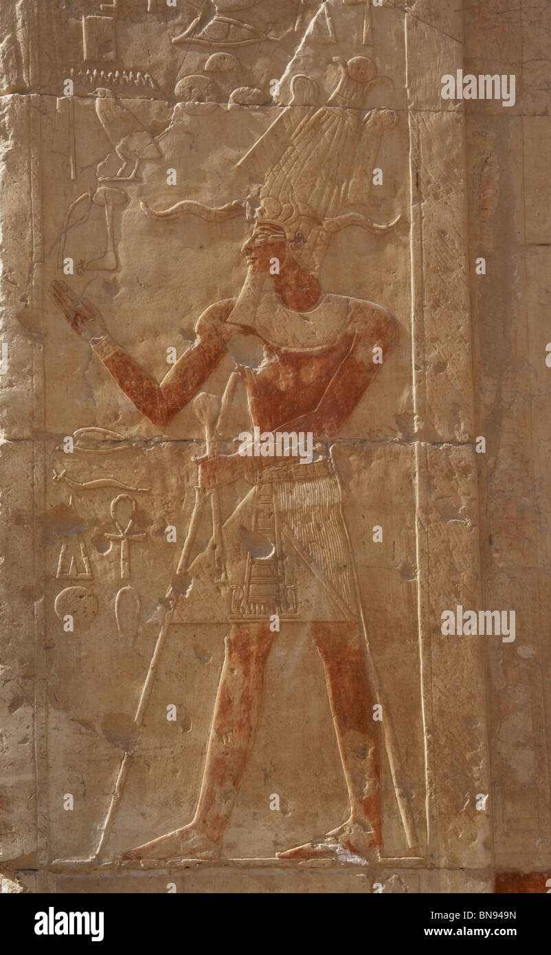 Pharaoh with the false beard and Atef crown. Temple of Hatshepsut. New Kingdom. Eighteenth Dynasty. Deir el-Bahari. Egypt. Stock Photo
