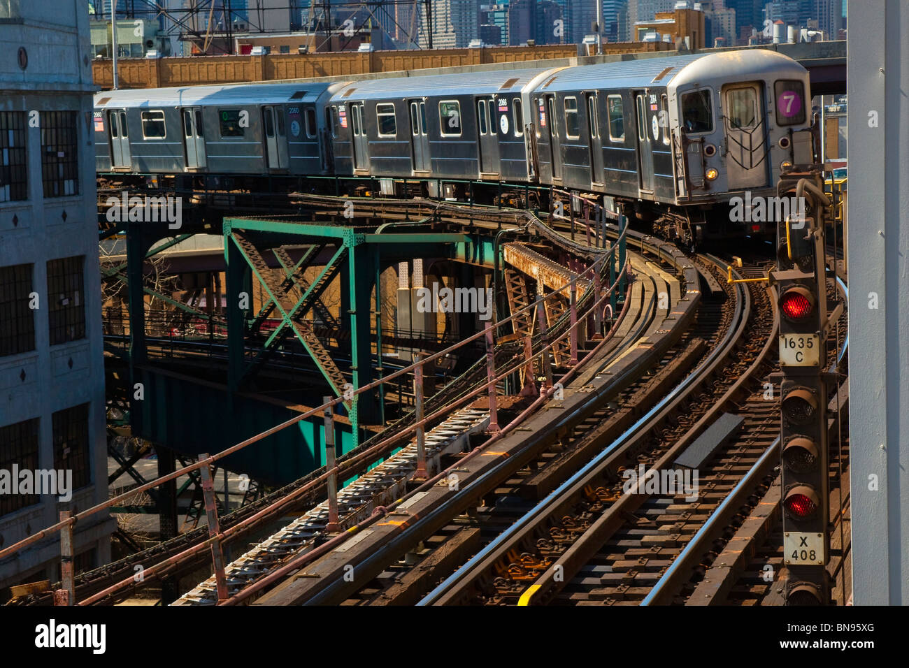 7 train queens new york hi-res stock photography and images - Alamy