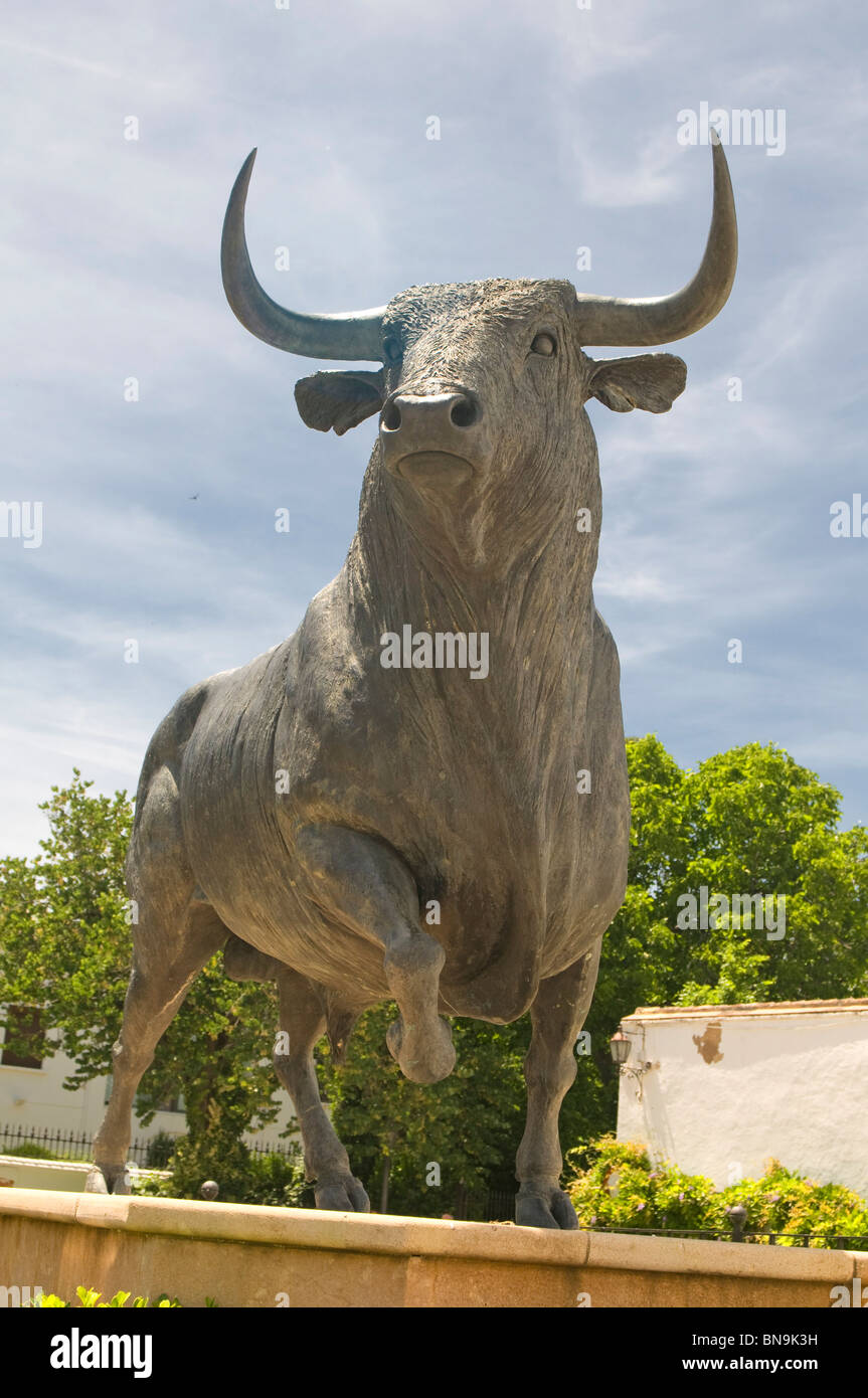 Bronze Bull statue outside The Bullring - Real Maestranza in Ronda, Western province of Malaga, Andalusía, Spain Stock Photo