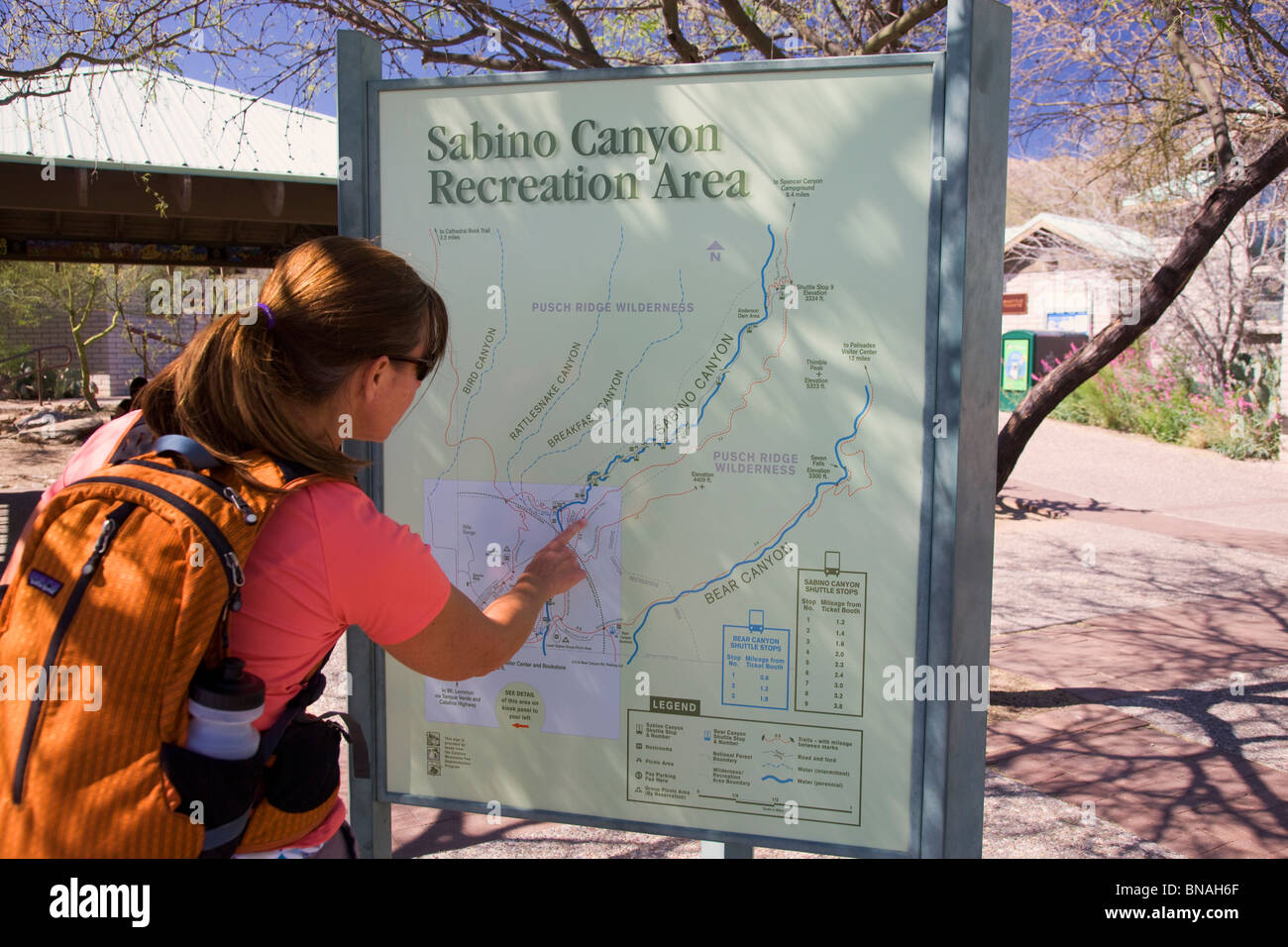 Visitors, Sabino Canyon Recreation Area, Tucson, Arizona. (model released) Stock Photo
