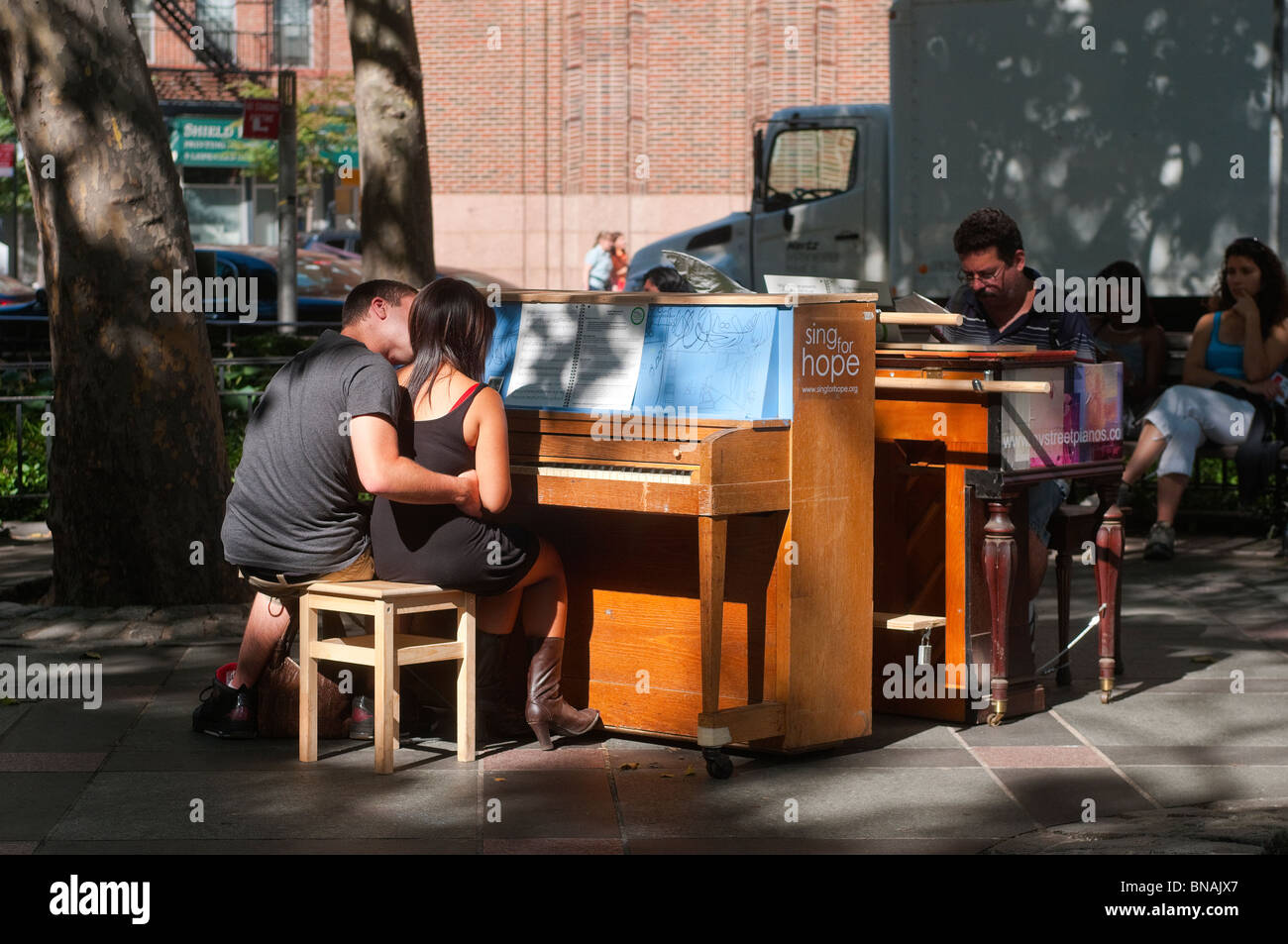 Play Me I'm Yours pianos in Tribeca Park ©Stacy Walsh Rosenstock/Alamy Stock Photo
