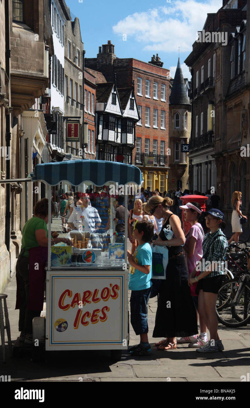 An icecream vendor in Trinity Street, Cambridge, England, in the summer. Stock Photo
