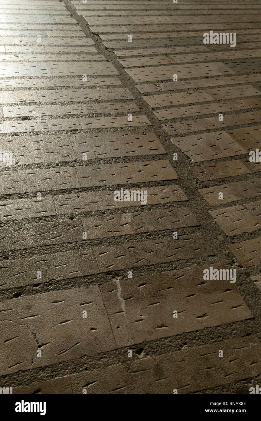 Irregular paving hi-res stock photography and images - Alamy