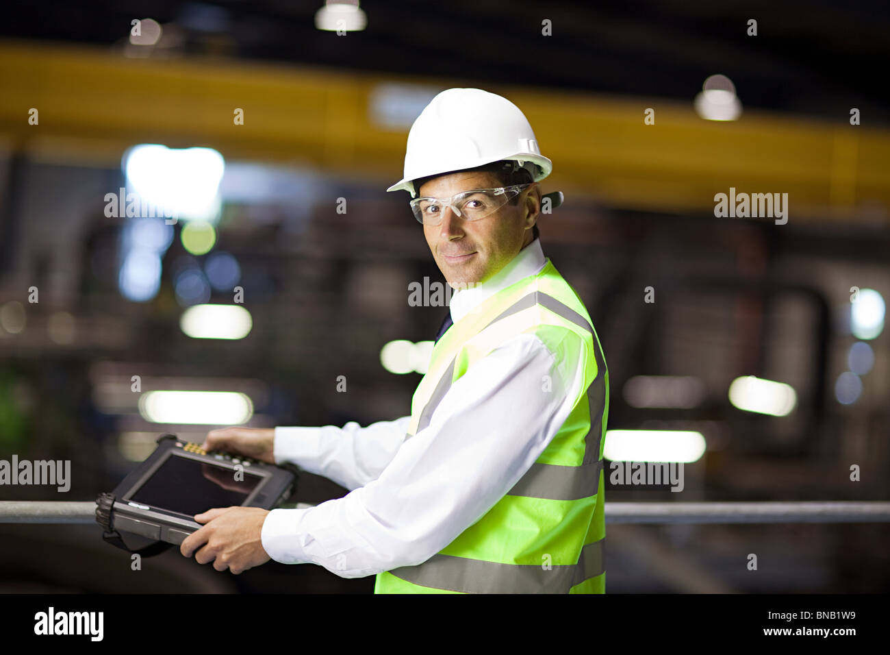 Машинист-турбинист подводной лодки. Сетевой инженер. Инженер 10. Инженер 10. Молодые инженеры.