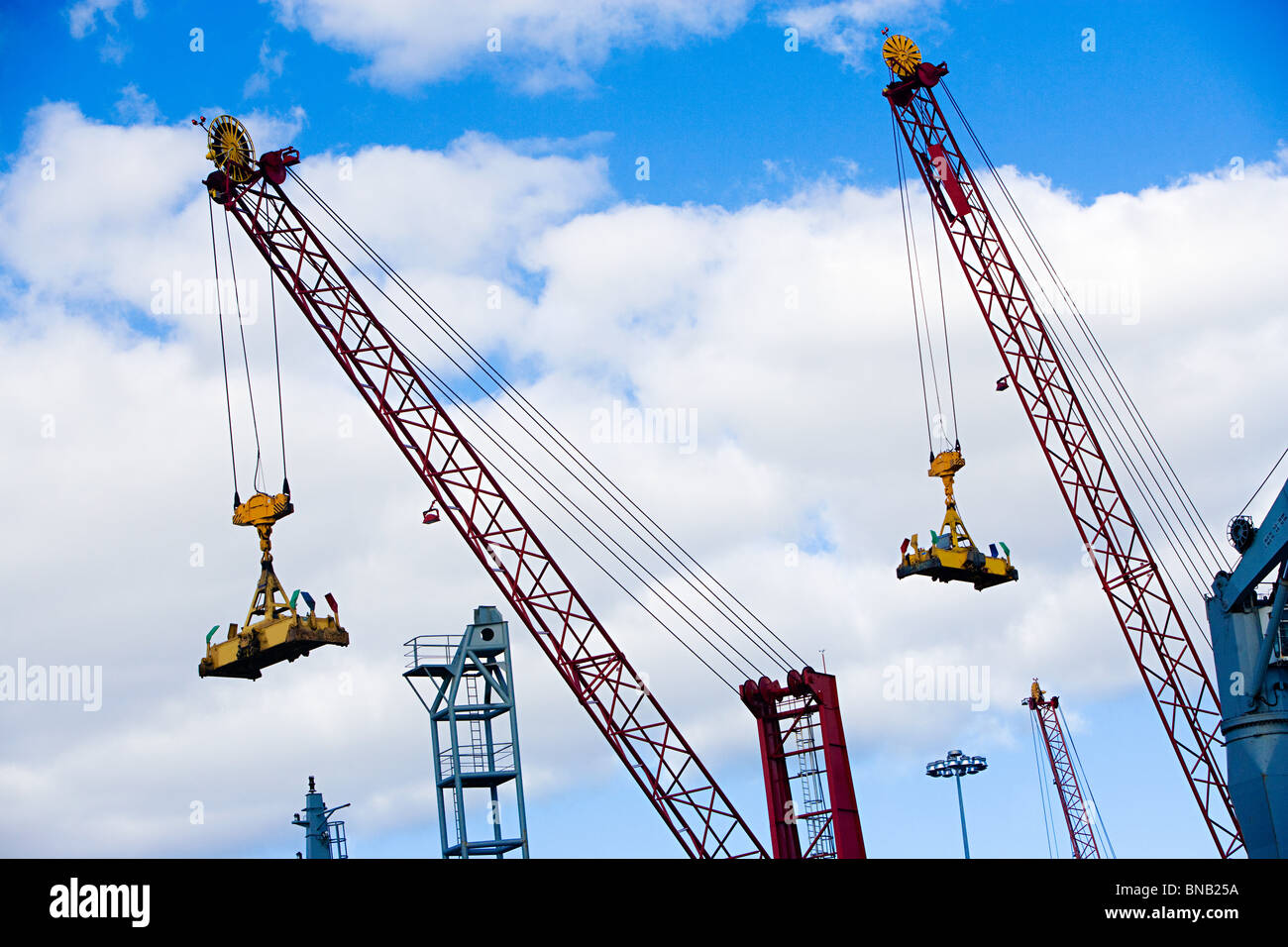 Quay Cranes High Resolution Stock Photography and Images - Alamy