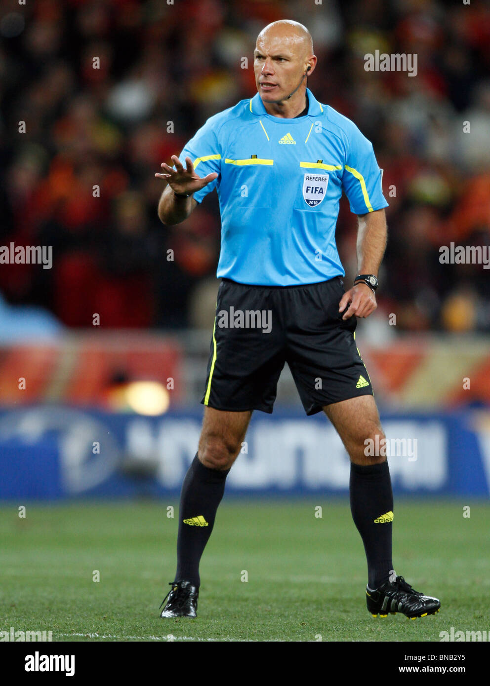 REFEREE HOWARD WEBB NETHERLANDS V SPAIN SOCCER CITY JOHANNESBURG SOUTH  AFRICA 11 July 2010 Stock Photo - Alamy