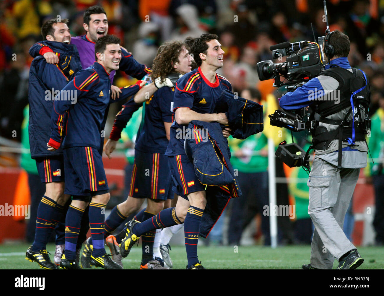 SPAIN CELEBRATE WORLD CUP WIN NETHERLANDS V SPAIN SOCCER CITY JOHANNESBURG SOUTH AFRICA 11 July 2010 Stock Photo