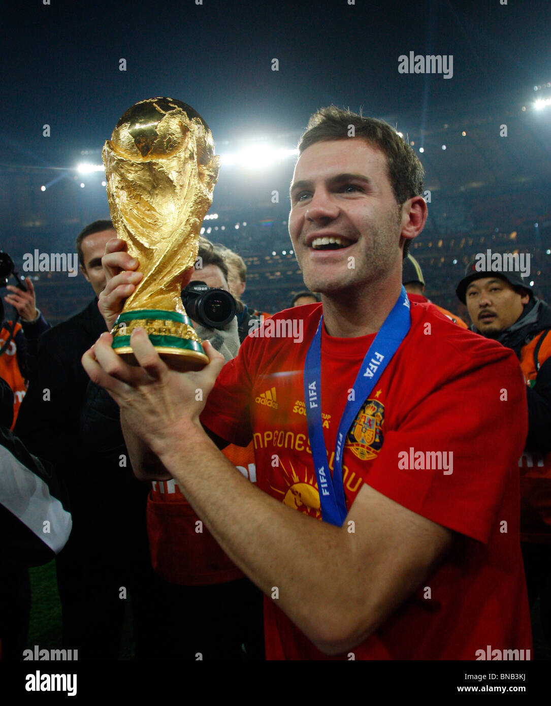 JUAN MANUEL MATA WITH THE WORL NETHERLANDS V SPAIN SOCCER CITY JOHANNESBURG SOUTH AFRICA 11 July 2010 Stock Photo