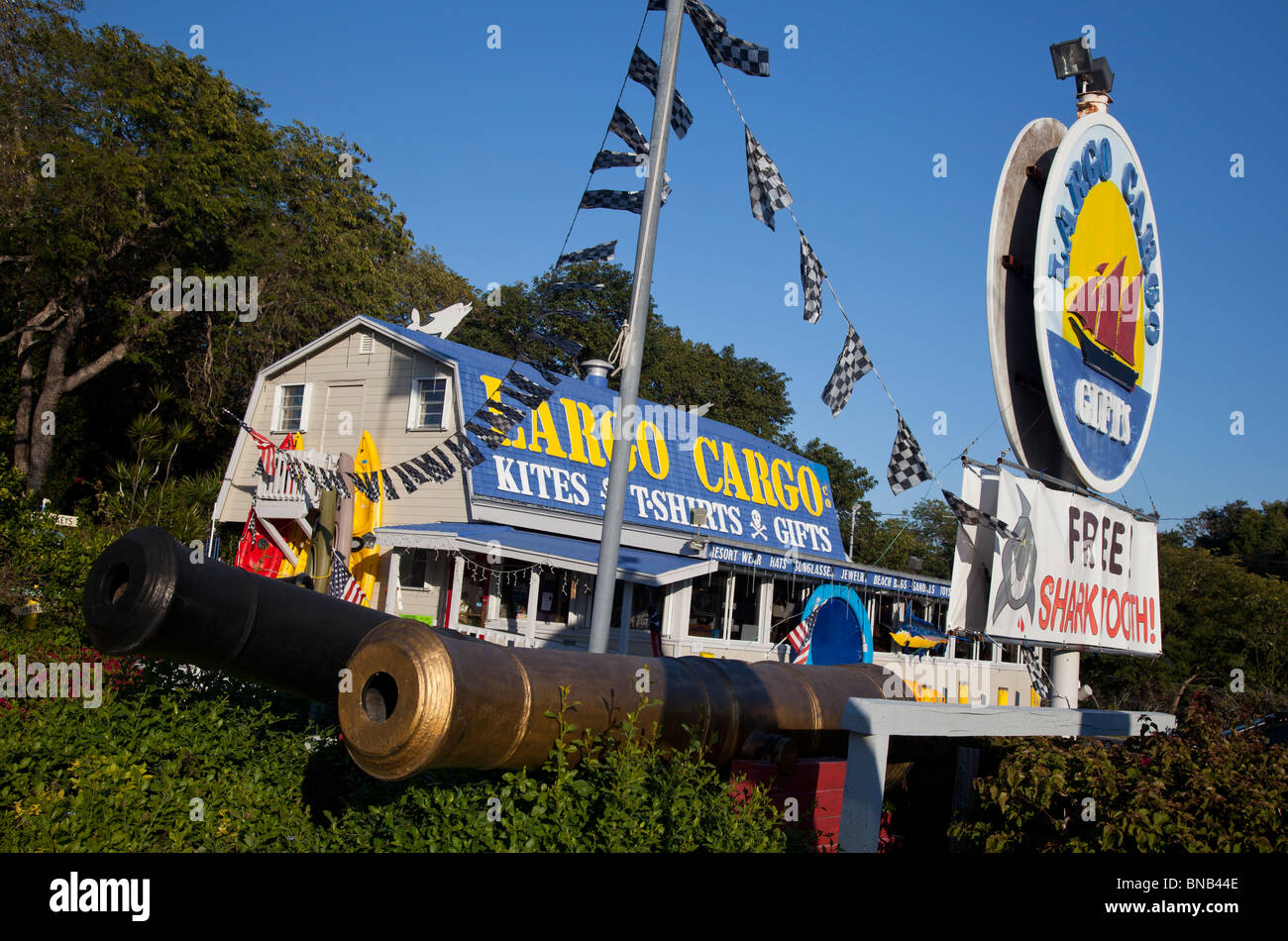 Cargo shopping hires stock photography and images Alamy