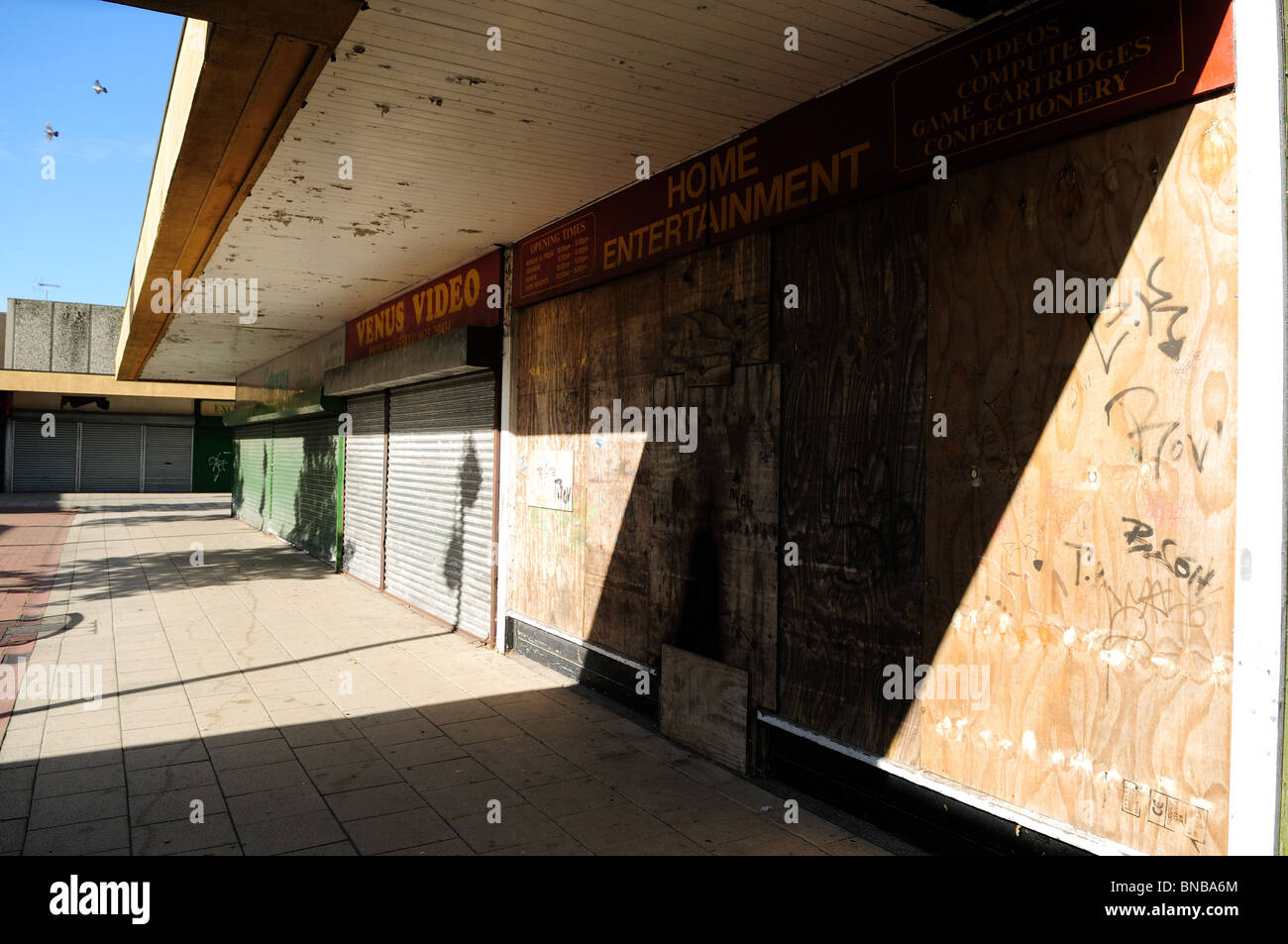 Derelict Shopping Precinct (Kirkbyin Ashfield Stock Photo Alamy