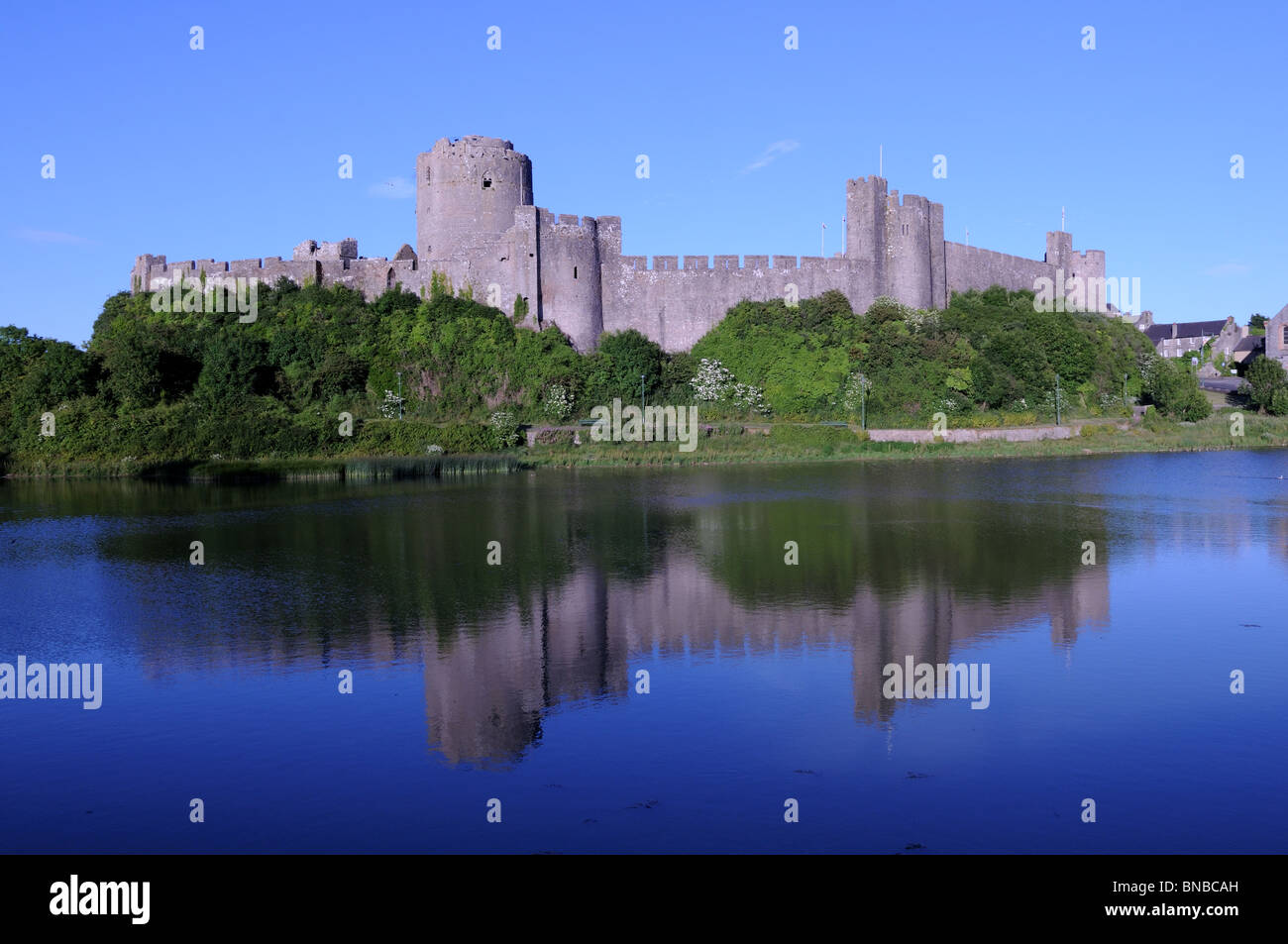 Cleddau estuary castle hires stock photography and images Alamy