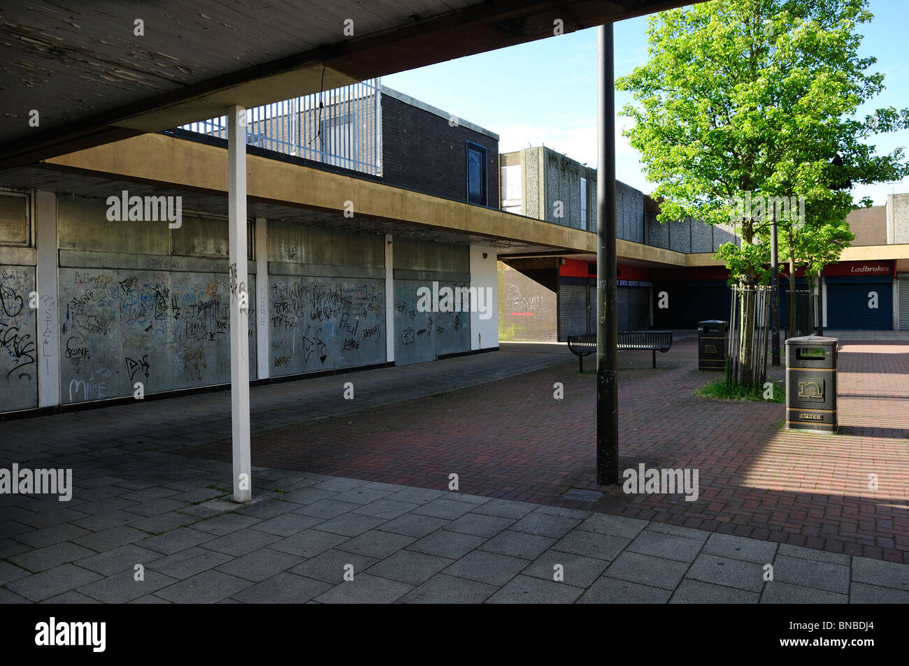 Derelict Shopping Precinct (Kirkbyin Ashfield Stock Photo Alamy