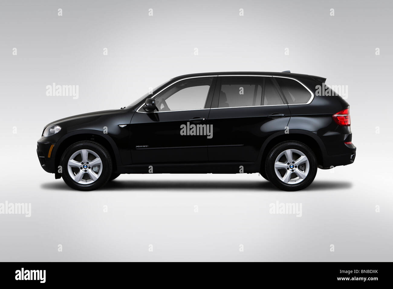 Black bmw x5 hi-res stock photography and images - Alamy