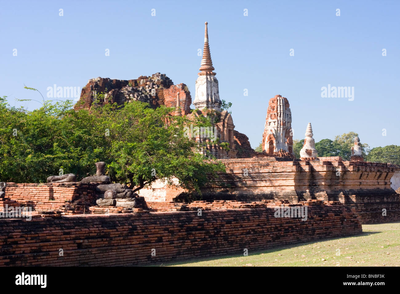 Ayutthaya thailand temple hi-res stock photography and images - Alamy