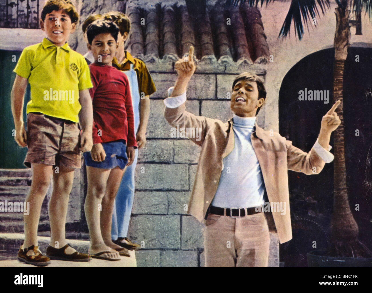 FINDERS KEEPERS 1966 UA film with Cliff Richard Stock Photo - Alamy