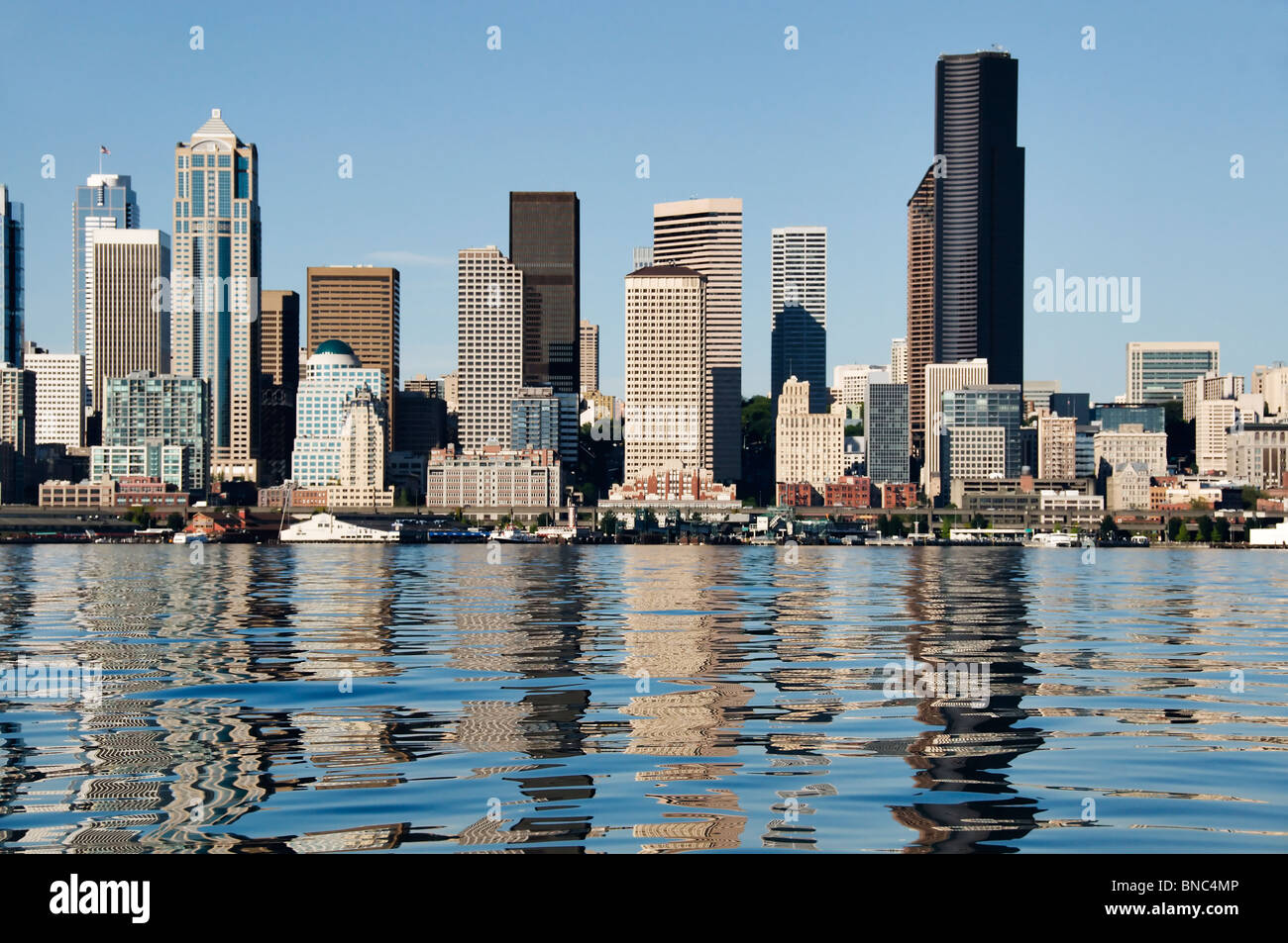 View of downtown Seattle skyline and its reflection on a summer ...