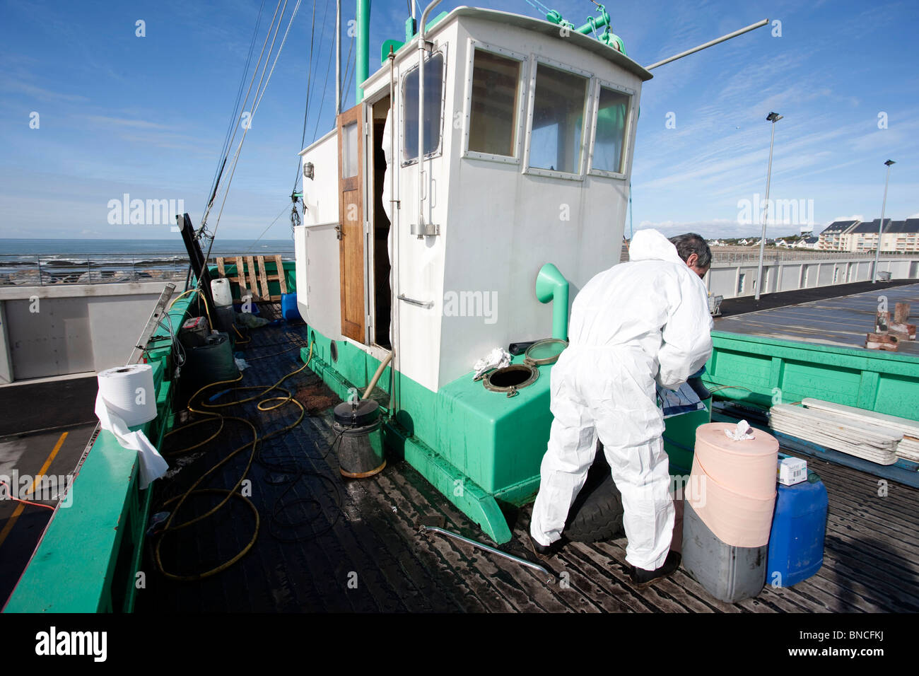 Maintenance of a boat in dry dock Stock Photo Alamy