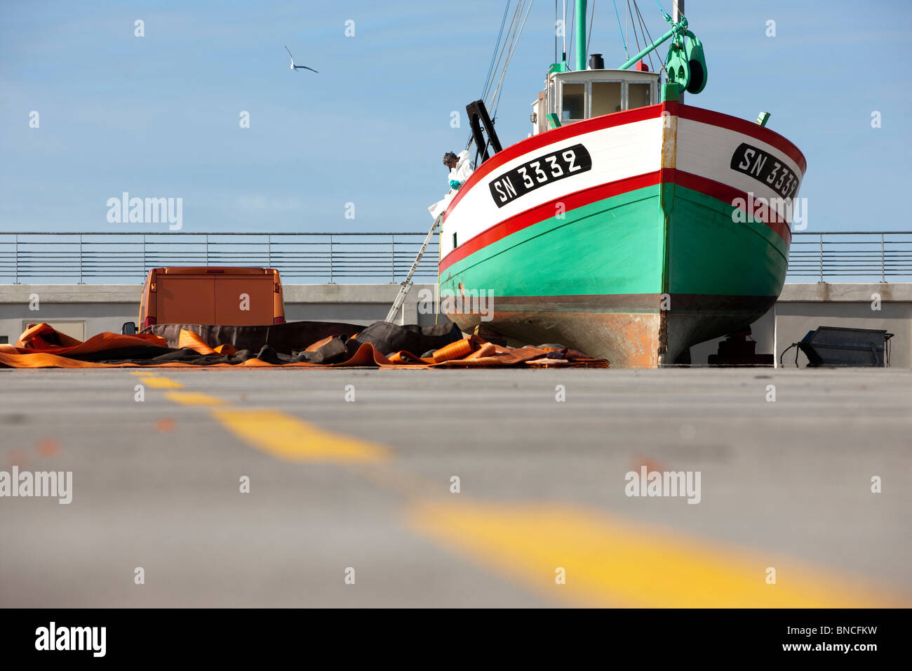 Maintenance of a boat in dry dock Stock Photo Alamy