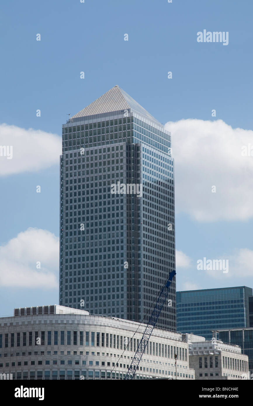 Glass building canary wharf hi-res stock photography and images - Alamy