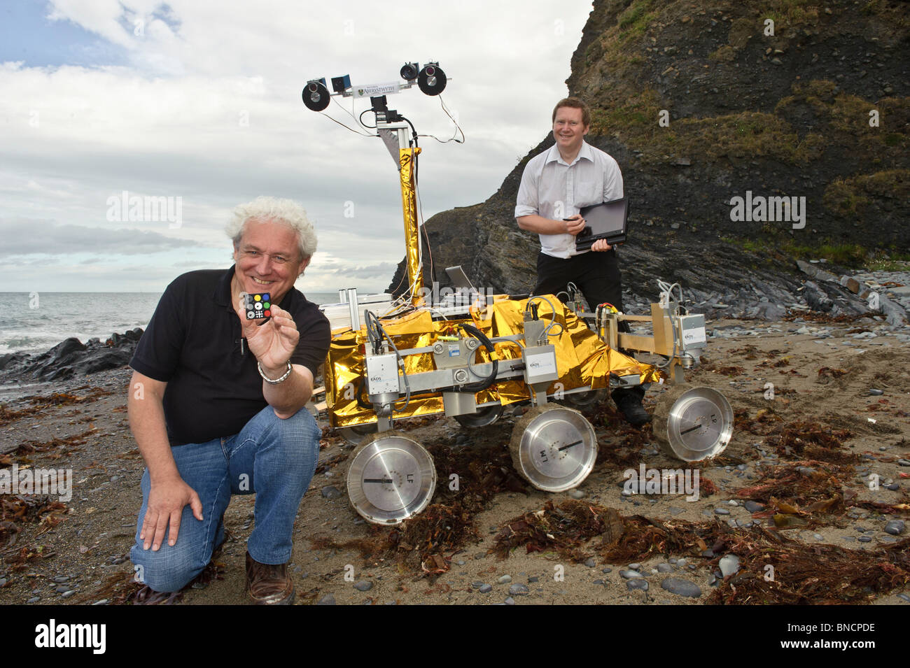 Dave Barnes And Dr Stephen Pugh With The Pancam Image Processing