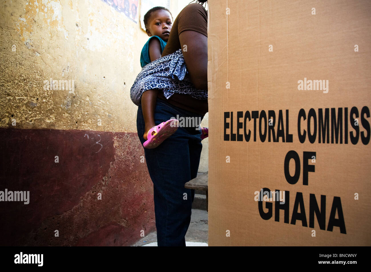 African woman carrying baby on back hi res stock photography and images