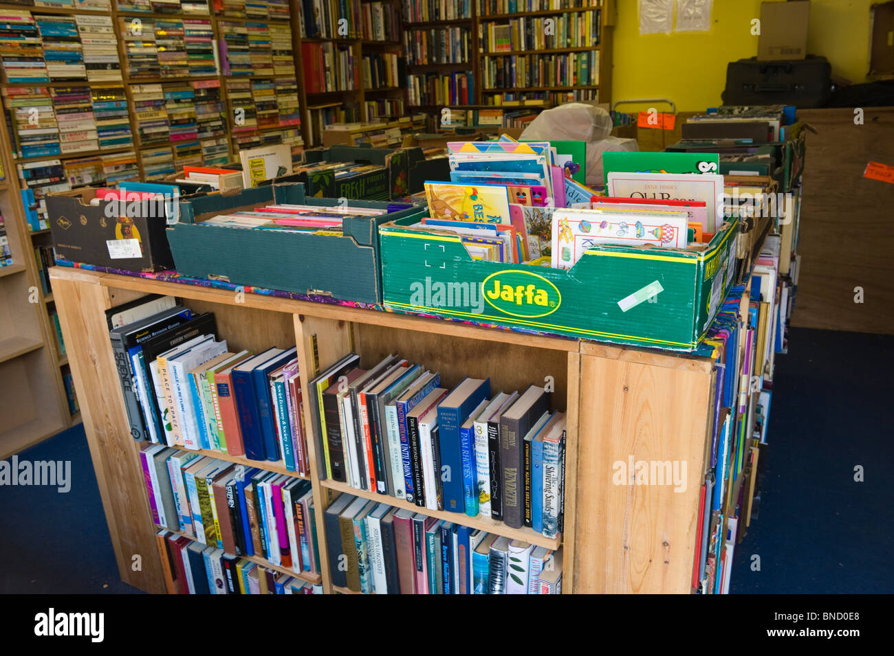 HAYSTACKS honesty bookshop in Hay-on-Wye Powys Wales UK Stock Photo