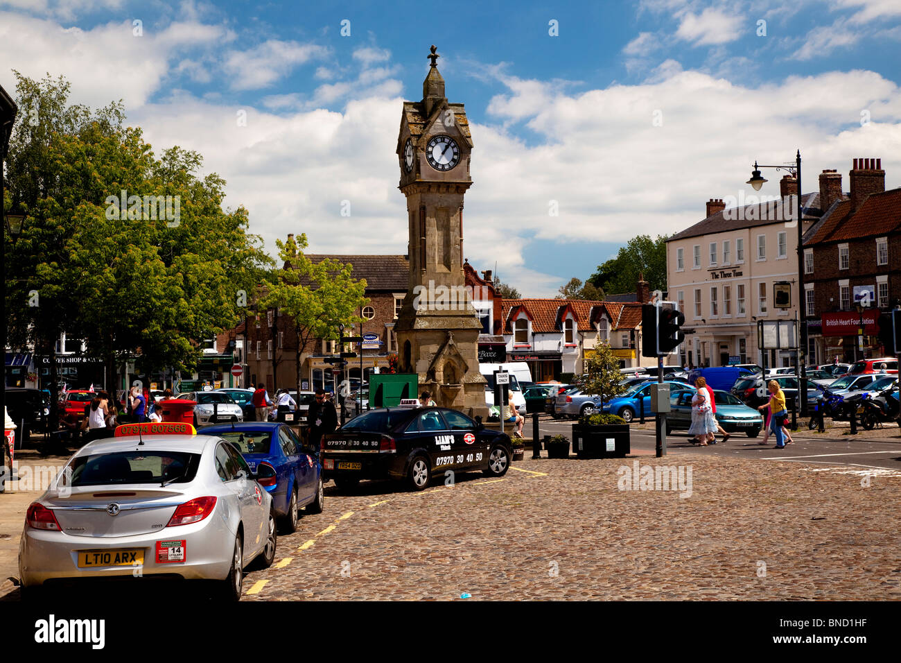 Thirsk Market Place, North Yorkshire Stock Photo, Royalty Free Image ...