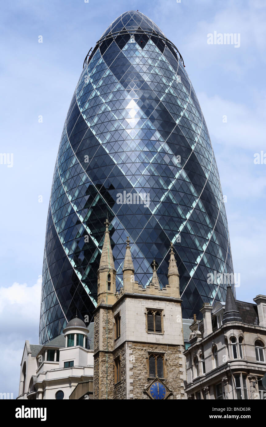 The Gherkin, 30 St Mary Axe, The City of London, London EC2 Stock Photo