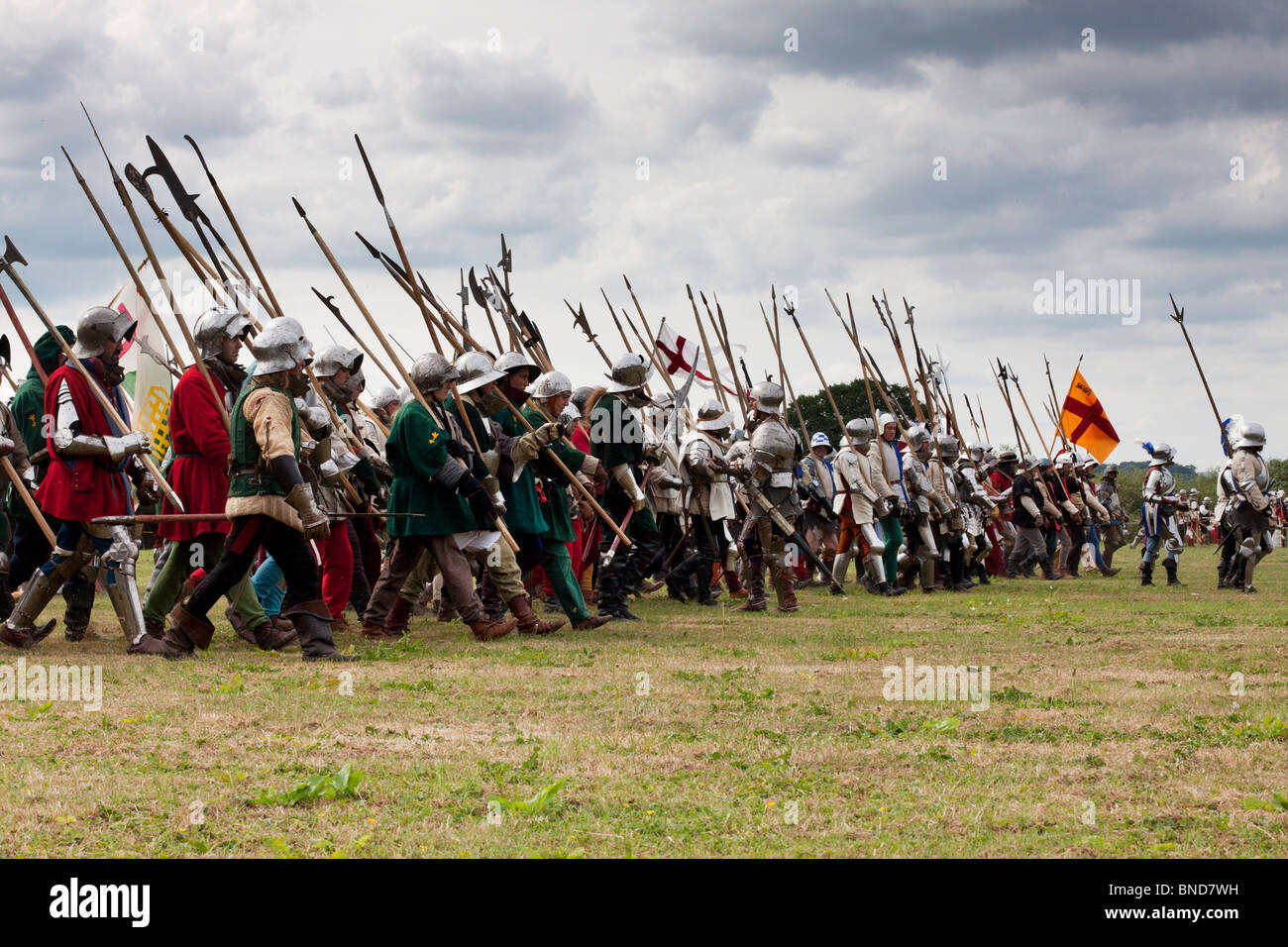 Medieval reenactment hi-res stock photography and images - Alamy