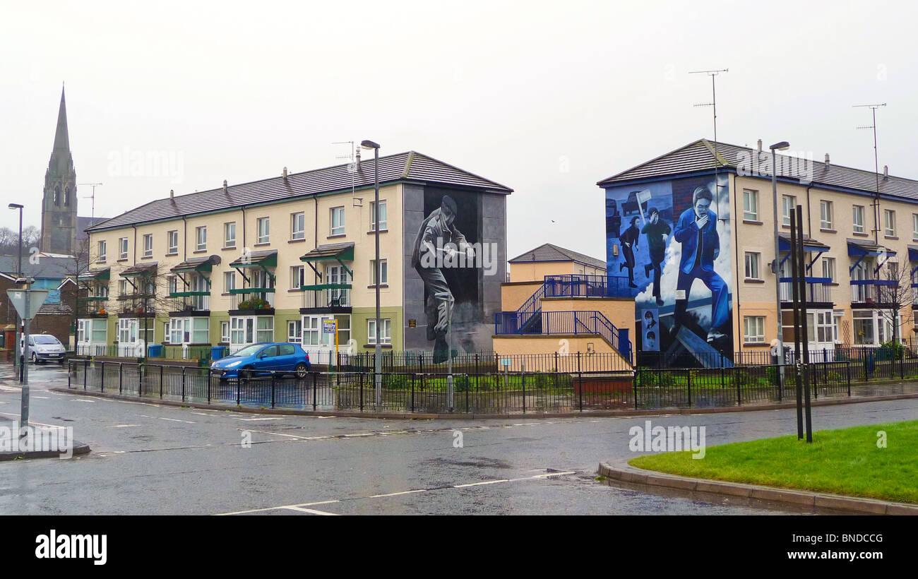 Murals on the walls of houses in the Bogside area of Derry, Northern Ireland Stock Photo