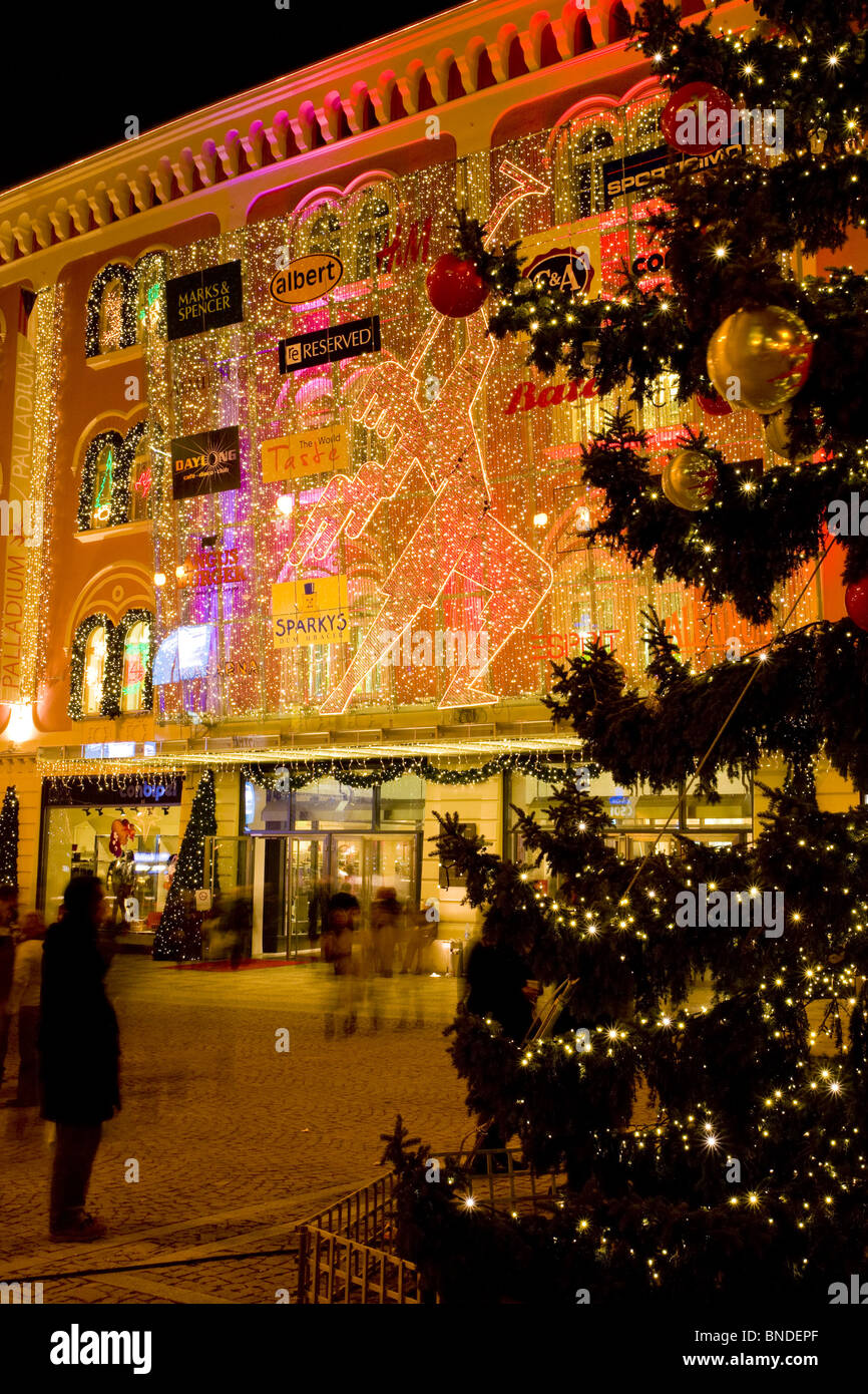 Palladium Shopping Center, Republic Square at Christmas time, Prague Stock  Photo - Alamy