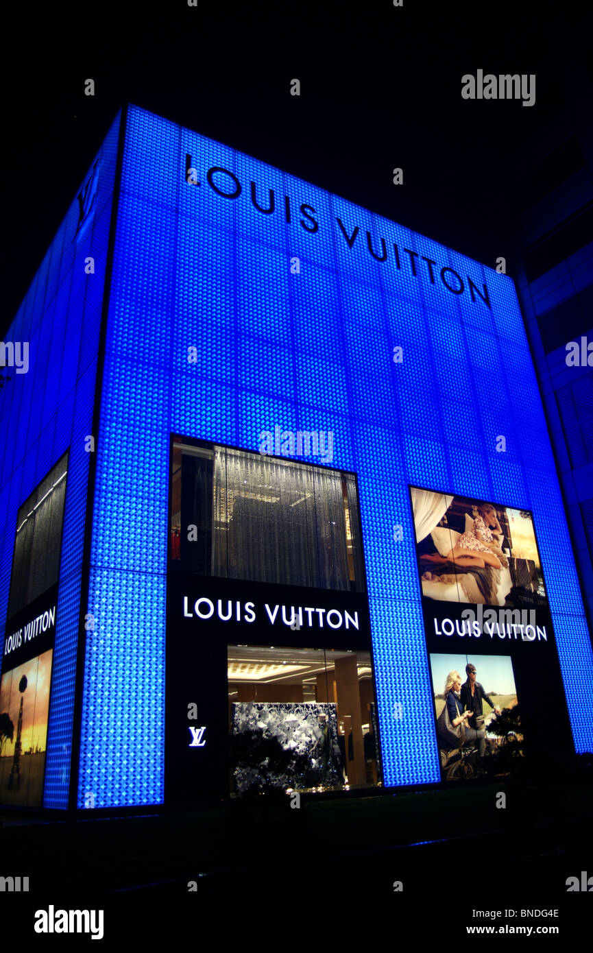 Louis vuitton outlet hi-res stock photography and images - Alamy