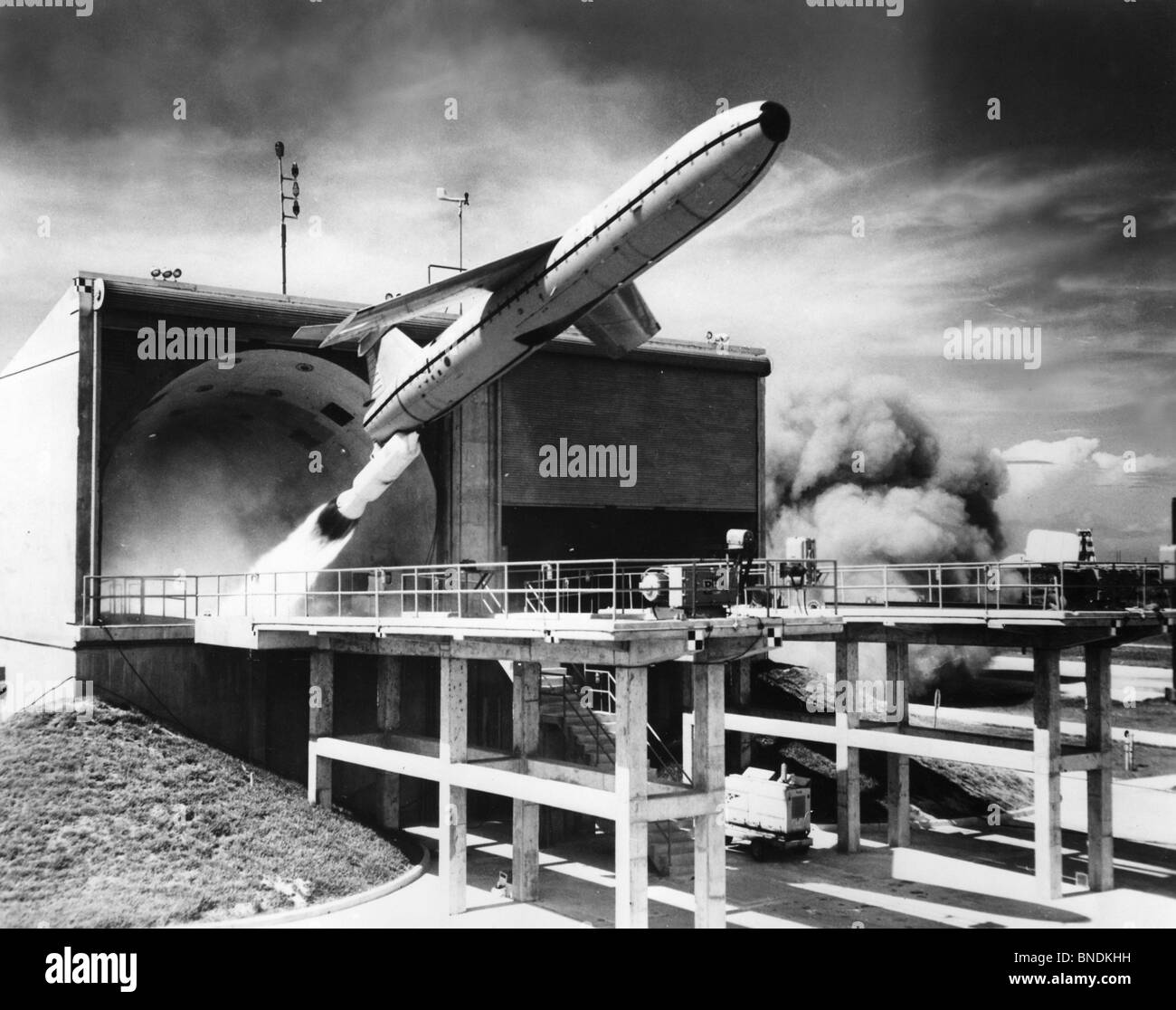 Missile launching rail Black and White Stock Photos & Images Alamy