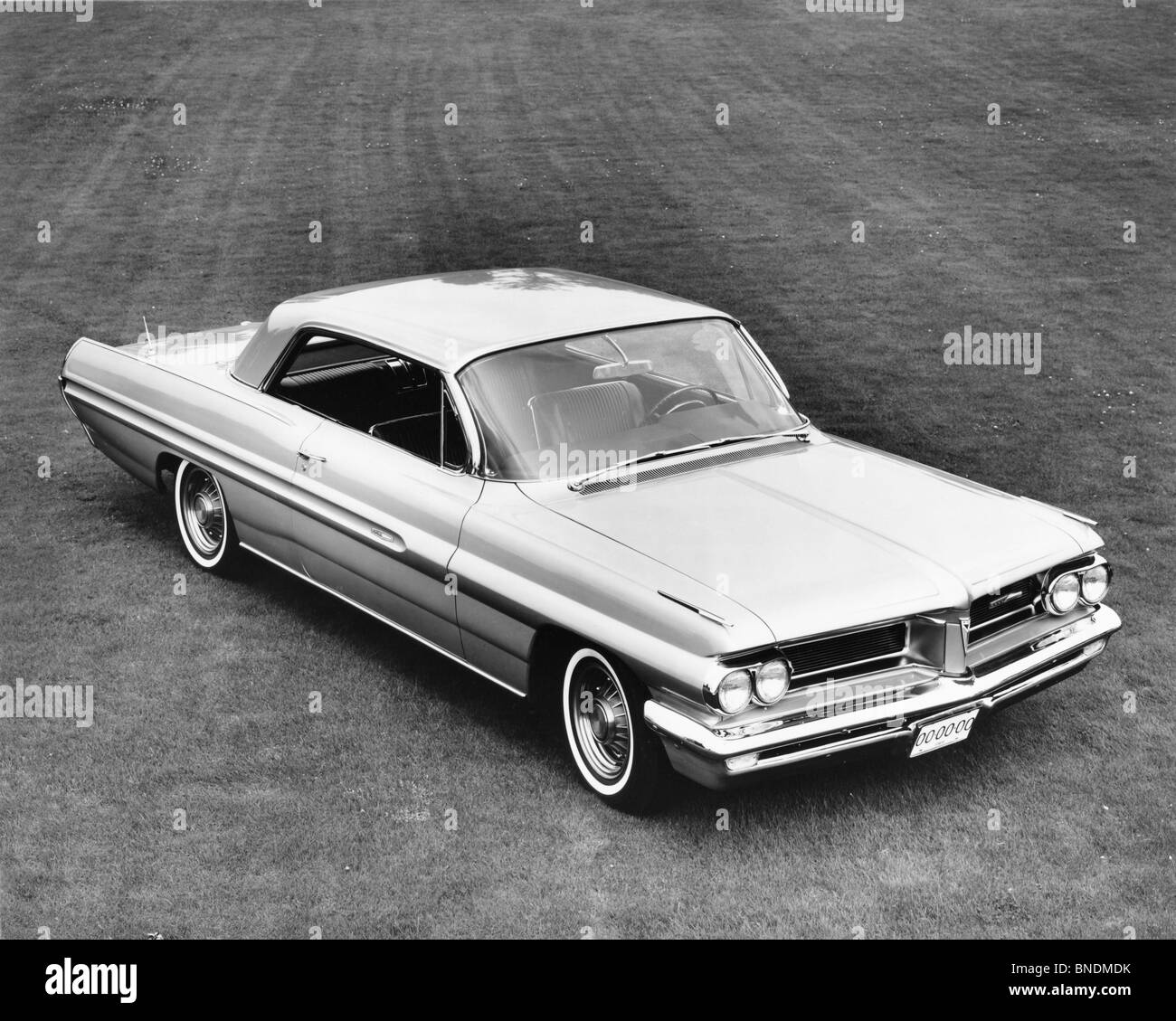 High angle view of a car on a landscape, 1962 Pontiac Stock Photo