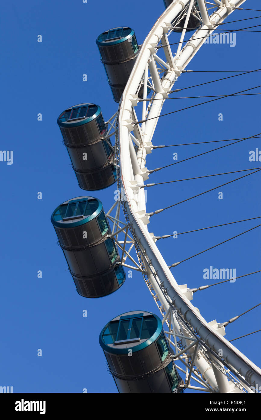 Flyer wheel singapore hi-res stock photography and images - Alamy