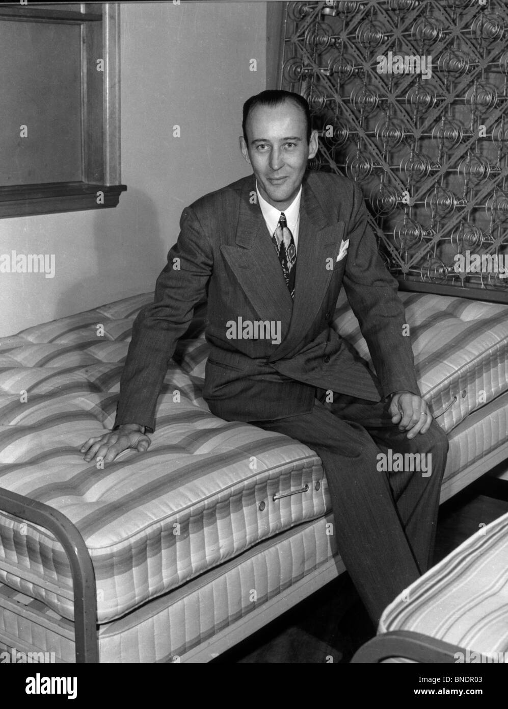 Full portrait man on Black and White Stock Photos & Images - Alamy