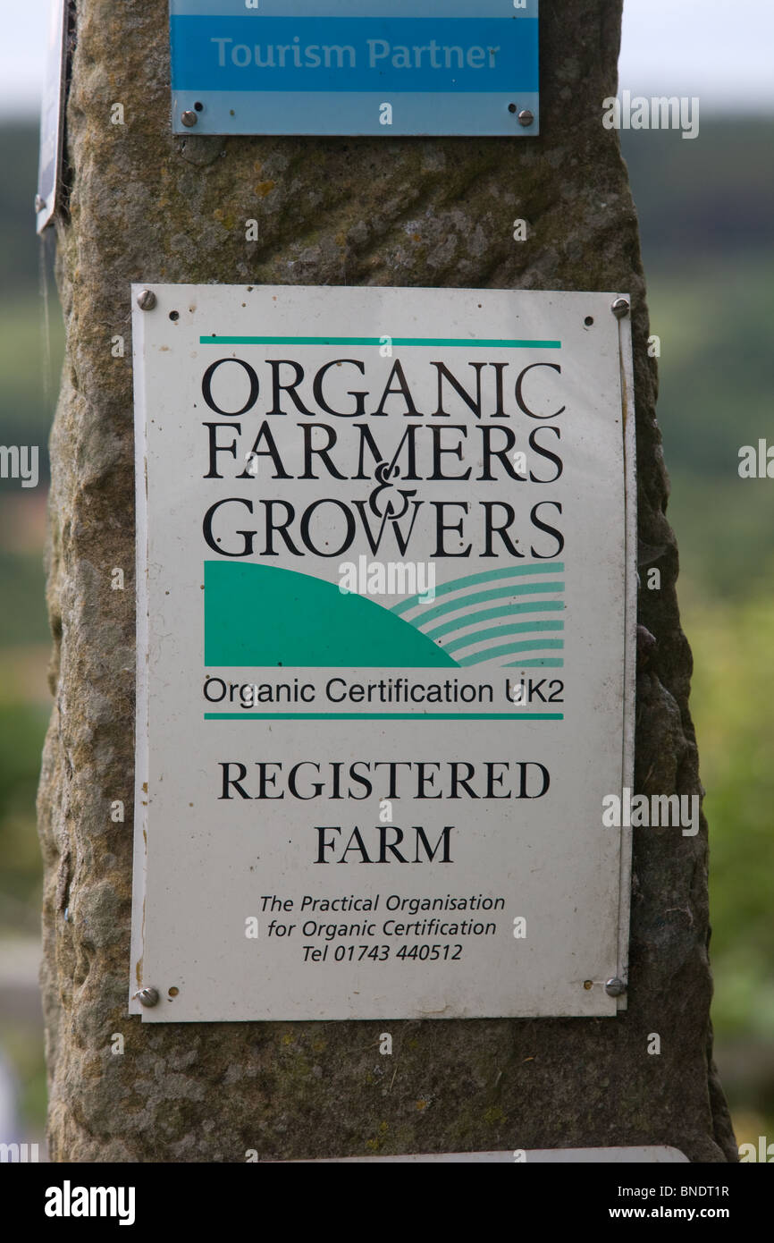 Organic Farmers And Growers Registered Farm Sign Stock Photo