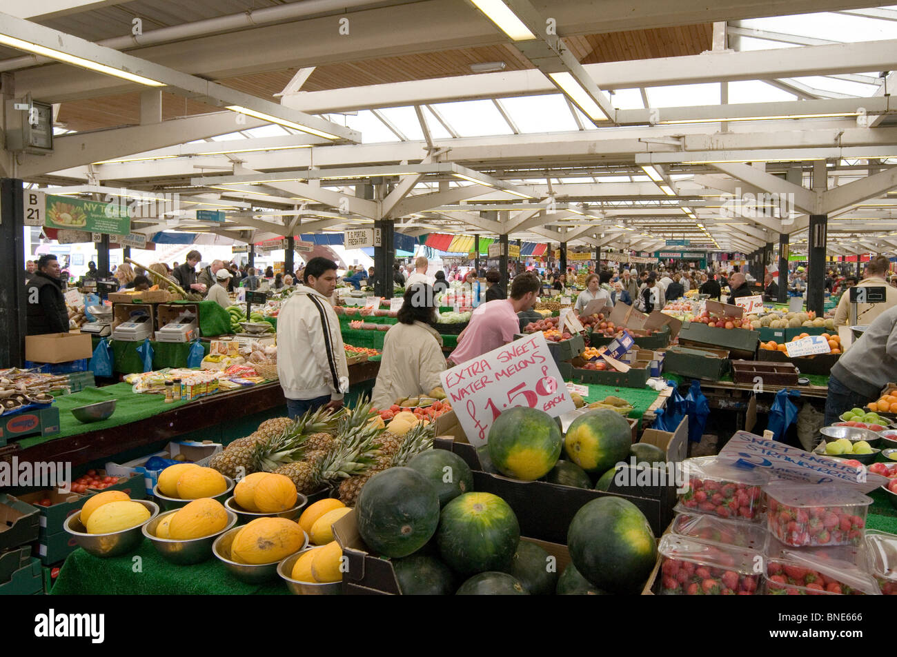 Leicester market fruit stall hires stock photography and images Alamy