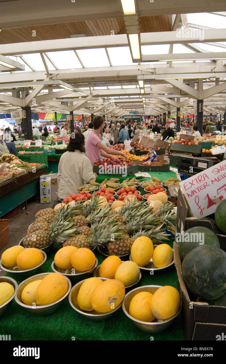 Leicester market fruit stall hires stock photography and images Alamy