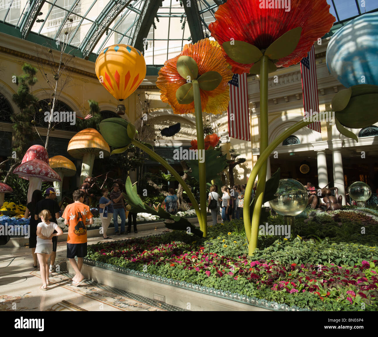 Giant flower sculpture art in the conservatory of Bellagio resort hotel, Las Vegas Stock Photo
