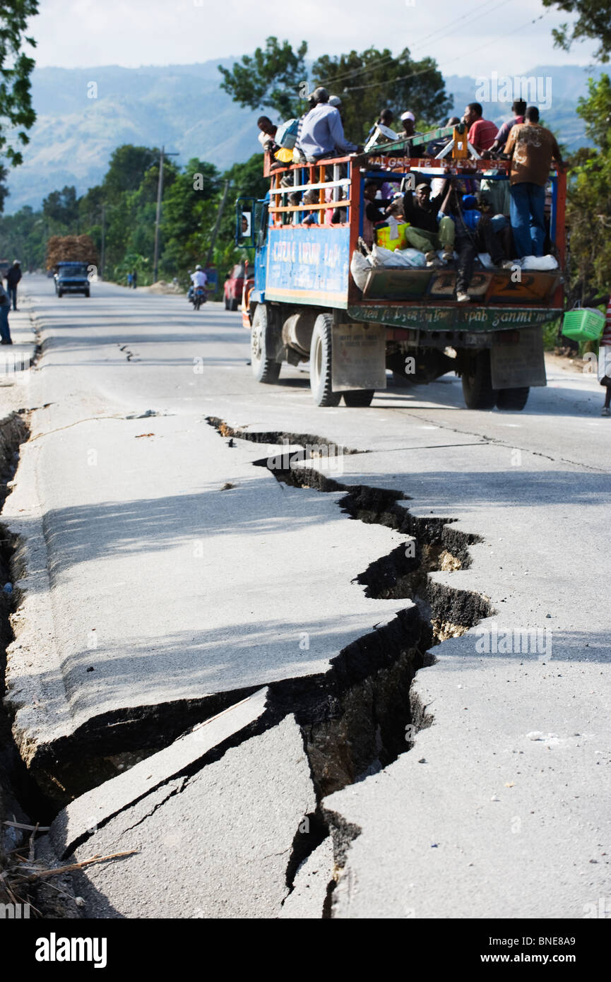 earthquake fissures on the road between Port au Prince and Leogane, epicenter of the earthquake, January 2010, Haiti, Caribbean Stock Photo