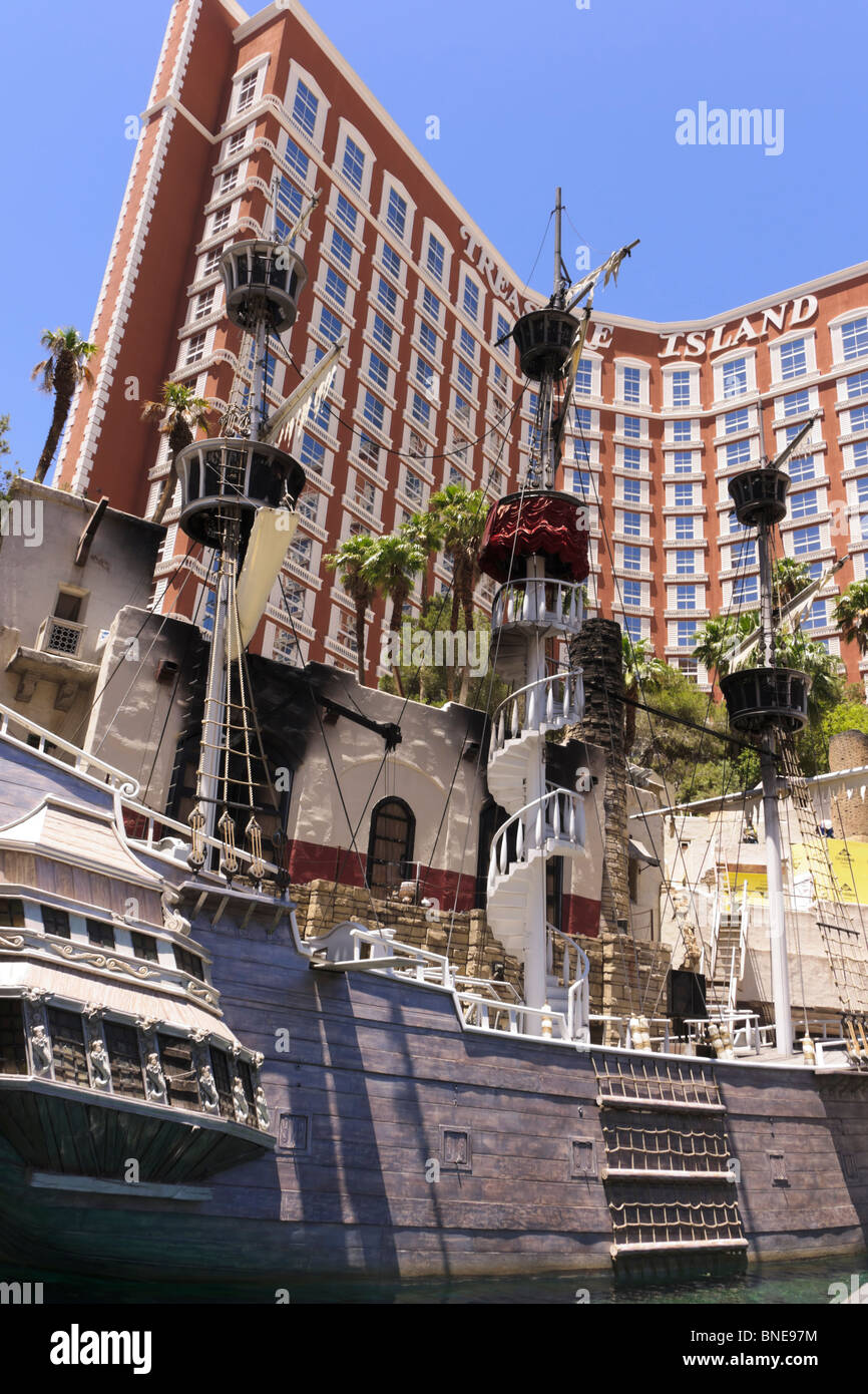 Treasure Island hotel Las Vegas - frontage with pirate ship used as a stage for public performances Stock Photo