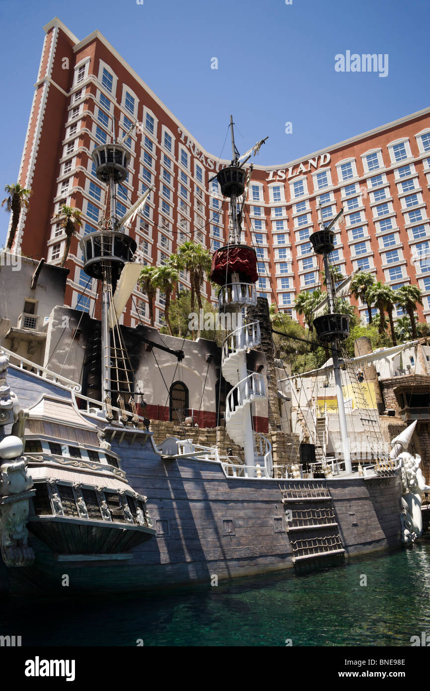 Treasure Island hotel Las Vegas - frontage with pirate ship used as a stage for public performances Stock Photo