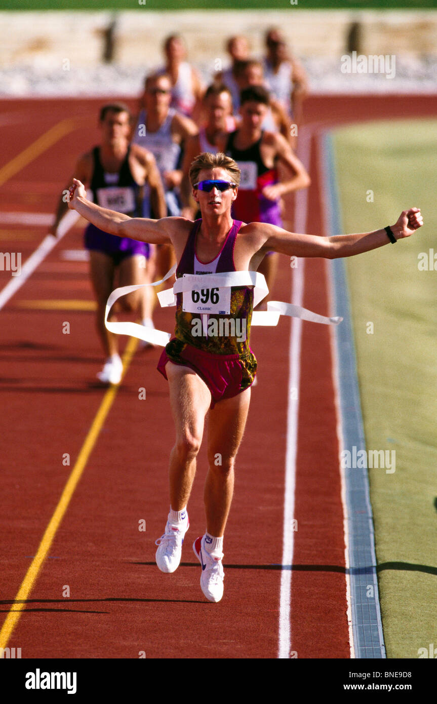 Finish line hotsell track spikes
