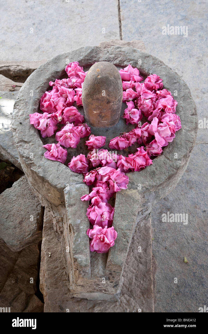 Shiva Lingam Varanasi India Stock Photo Alamy