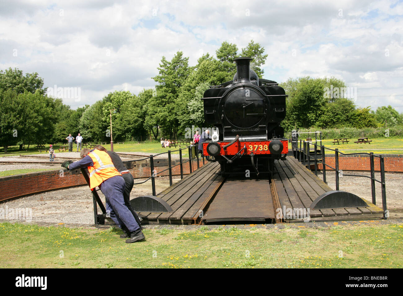 No. 3738, Great Western Railway Steam Locomotive Being Turned on the Turntable, Didcot Railway Centre and Museum, Didcot Stock Photo